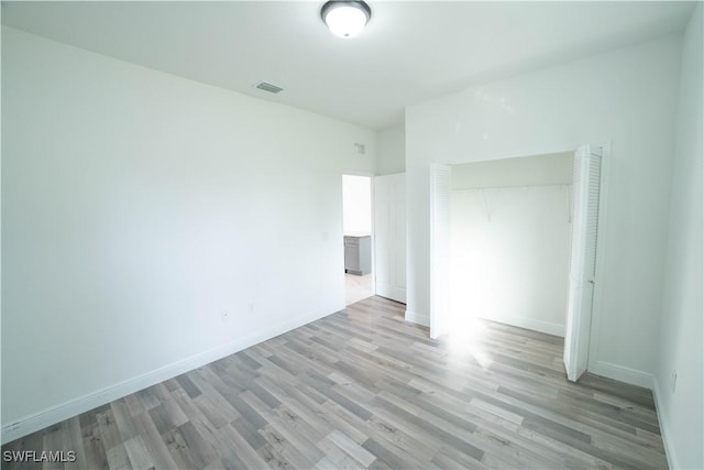 empty room featuring light hardwood / wood-style flooring