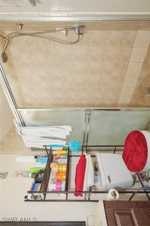 bathroom with tiled shower / bath