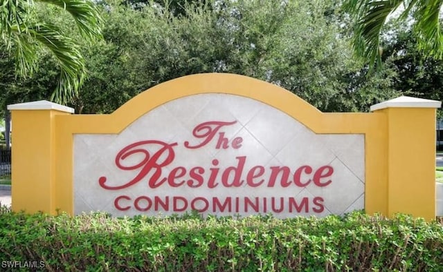 view of community / neighborhood sign