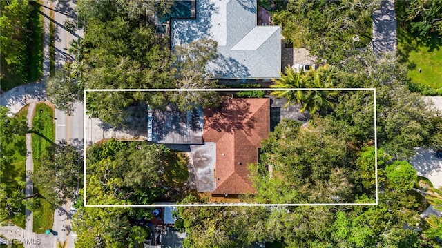 2472 Harbor Rd, Naples, FL 34104 - aerial view of property's location with property boundaries highlighted