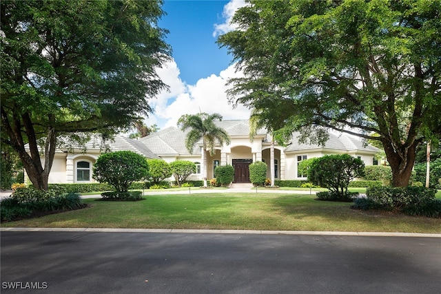 view of front of house with a front yard