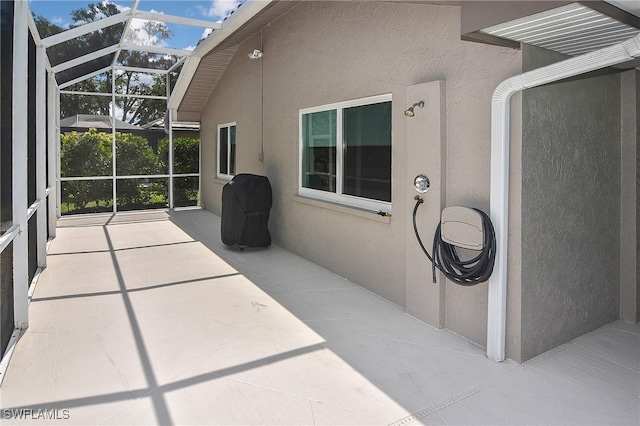 exterior space featuring a lanai