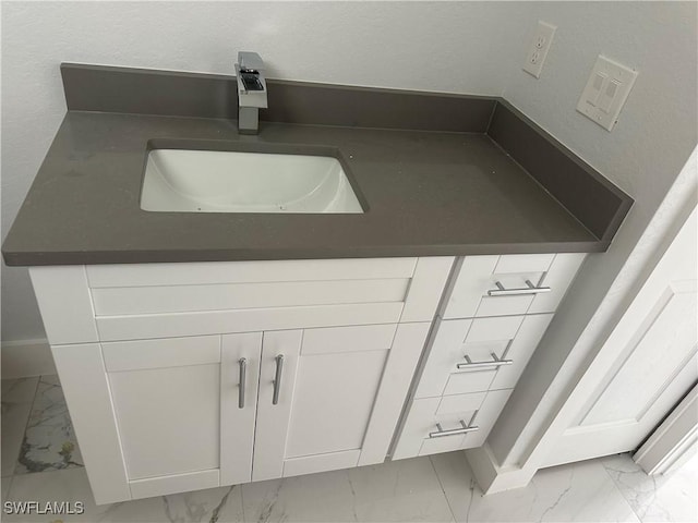 bathroom featuring sink