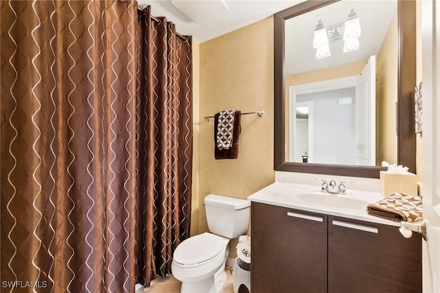 4761 W Bay Blvd Unit 403, Estero, FL 33928 - full bath featuring toilet, vanity, and a shower with curtain