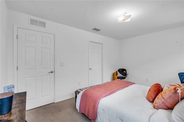 bedroom with carpet flooring