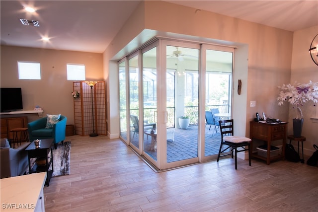 entryway featuring light hardwood / wood-style floors and ceiling fan