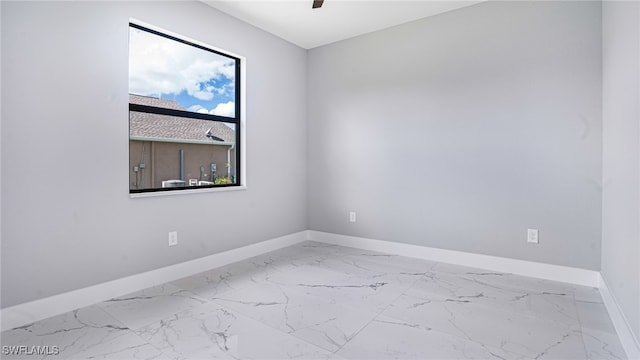 empty room with ceiling fan