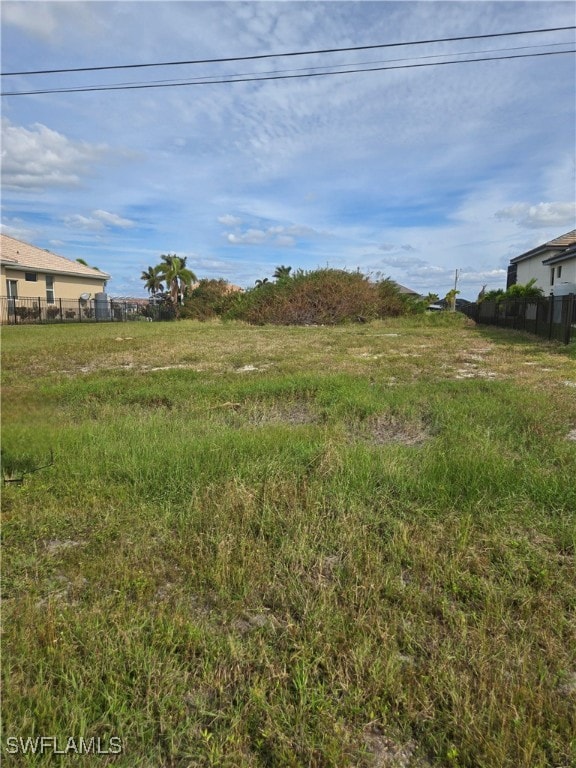 Listing photo 2 for 1825 NW 36th Pl, Cape Coral FL 33993