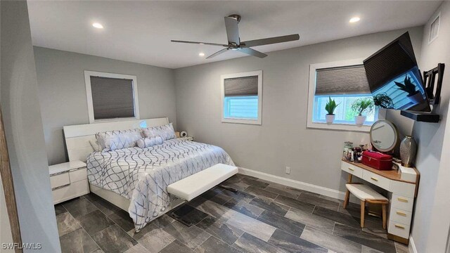 bedroom with ceiling fan