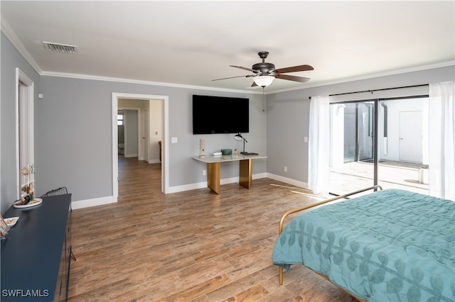 bedroom featuring ornamental molding, access to exterior, hardwood / wood-style flooring, and ceiling fan