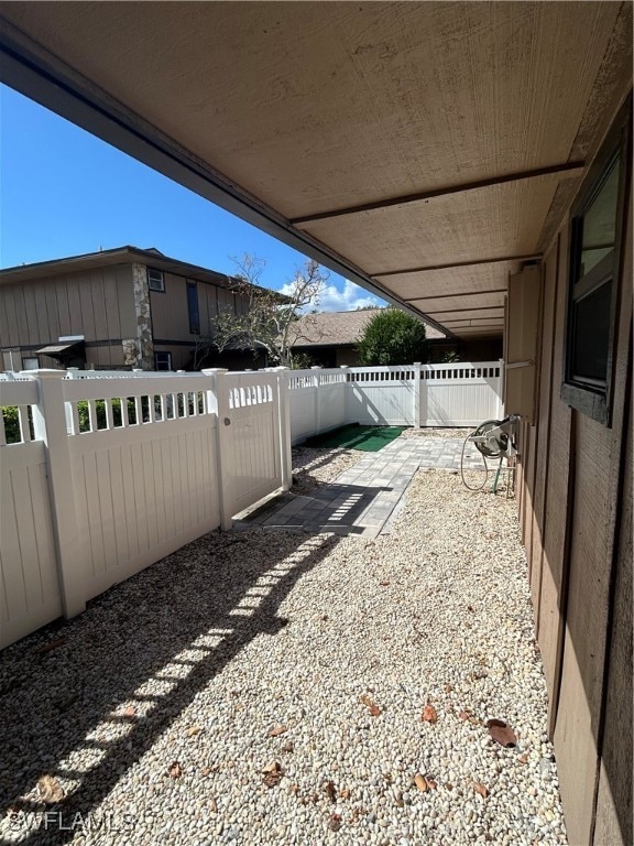 view of yard featuring a patio