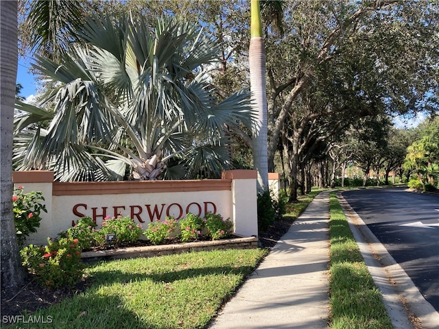 view of community / neighborhood sign