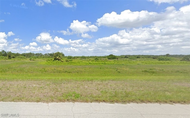 Listing photo 2 for 723 Shark Ln, Labelle FL 33935