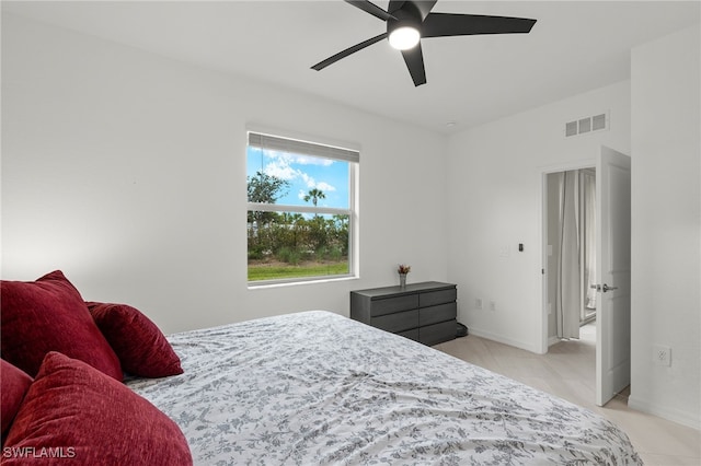 bedroom with ceiling fan