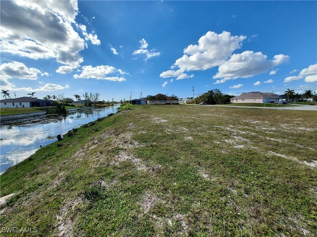 Listing photo 3 for 836 SW 28th St, Cape Coral FL 33914