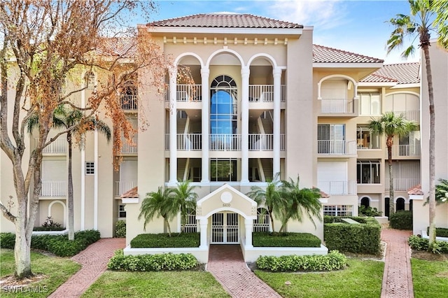 8410 Abbington Cir Unit A22, Naples, FL 34108 - view of building exterior