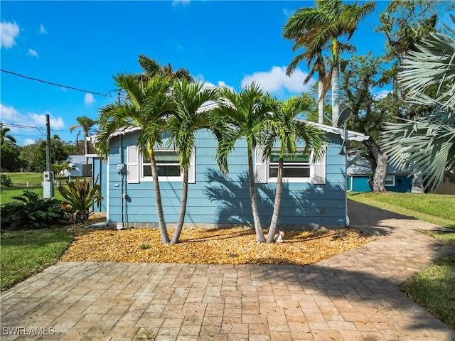 27571 Tarpon Way, Bonita Springs, FL 34134 - view of front of house