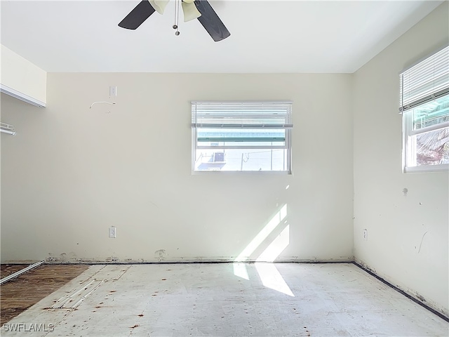 empty room with ceiling fan