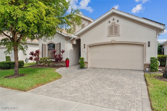 view of front facade with a garage