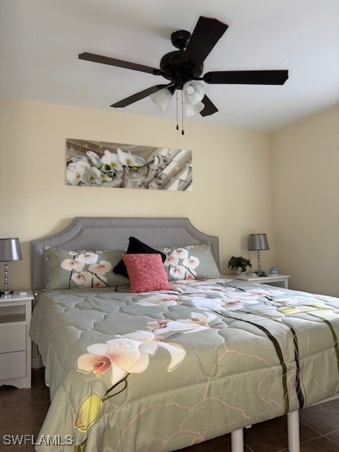 bedroom with ceiling fan