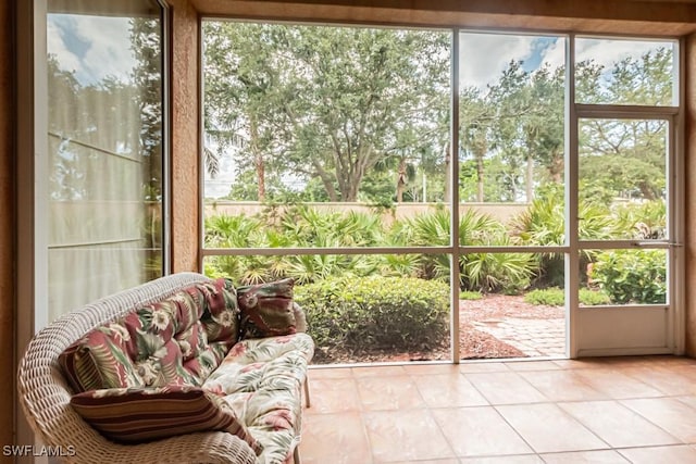 view of sunroom / solarium