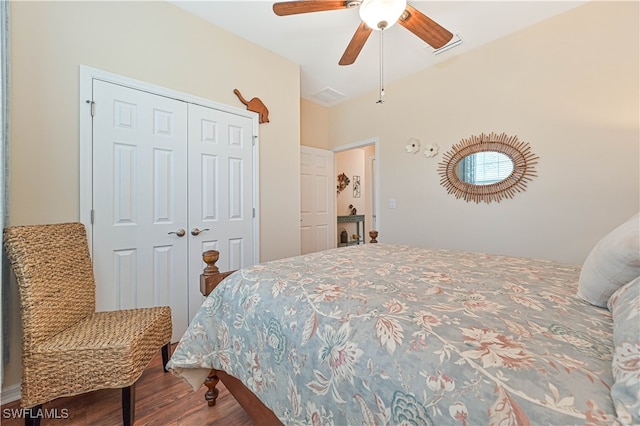 bedroom featuring hardwood / wood-style floors and ceiling fan