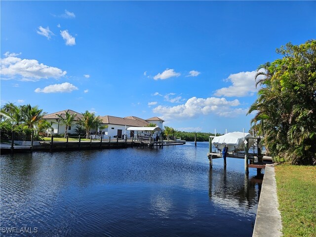 Listing photo 3 for 126 Montrose Dr, Fort Myers FL 33919