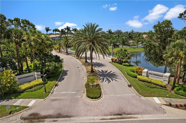 view of property's community featuring a water view