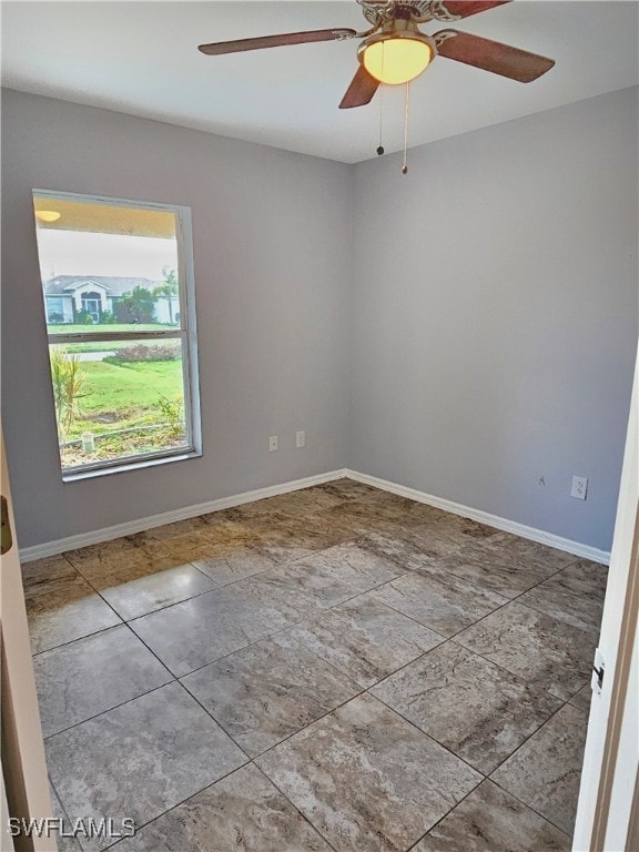 empty room with ceiling fan