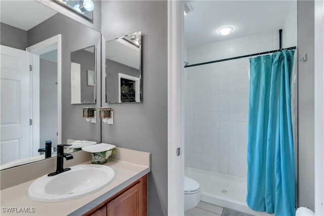 2918 12th St SW, Lehigh Acres, FL 33976 - full bathroom featuring a shower stall and vanity