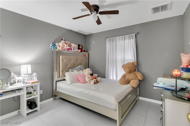 bedroom featuring ceiling fan