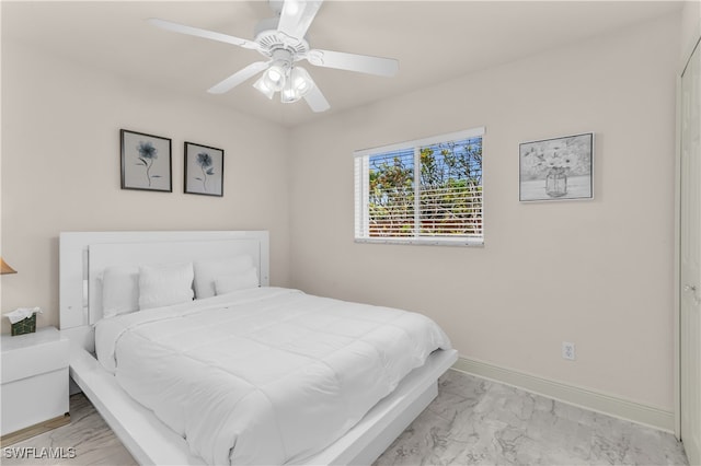 bedroom with ceiling fan