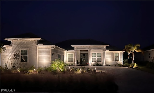 view of front facade with a garage