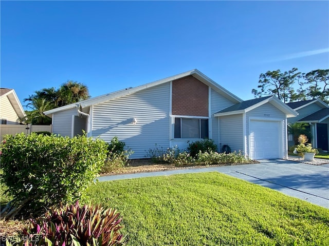 view of front of house with a front yard