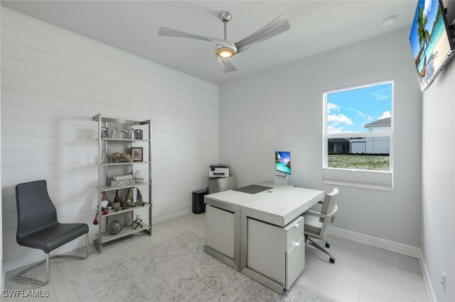 office area with ceiling fan