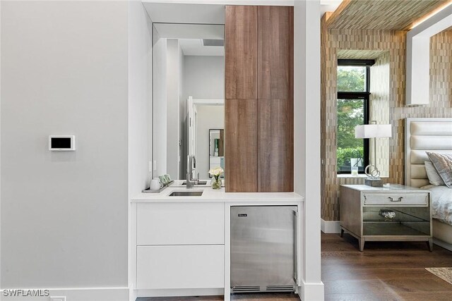 607 Myrtle Rd, Naples, FL 34108 - bathroom featuring wood finished floors and vanity