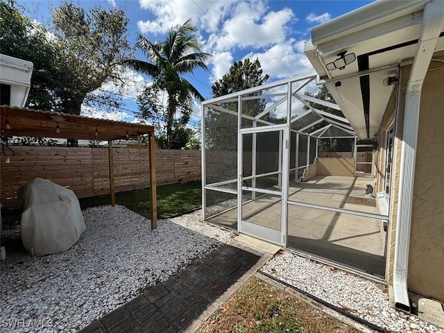 view of yard with a patio area