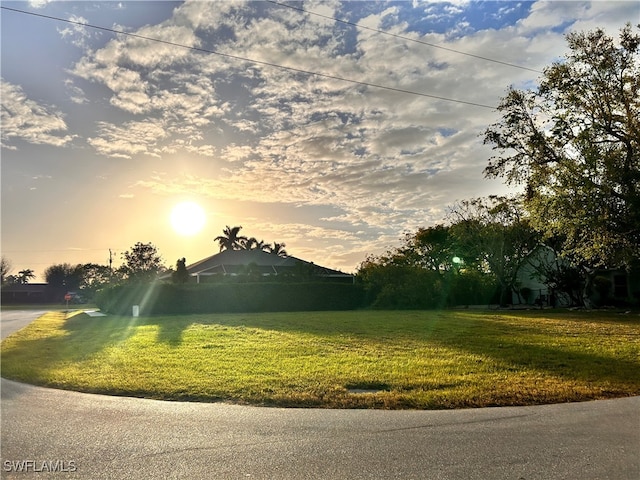 Listing photo 2 for 128 Sand Hill St, Marco Island FL 34145