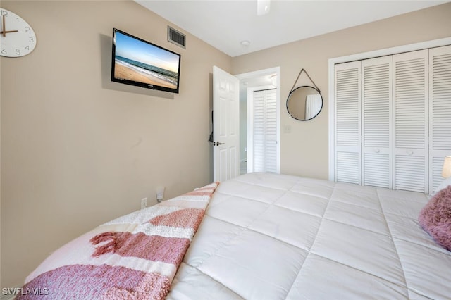 bedroom featuring a closet