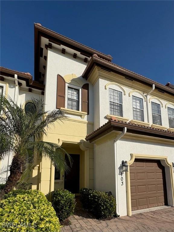 view of front of home featuring a garage