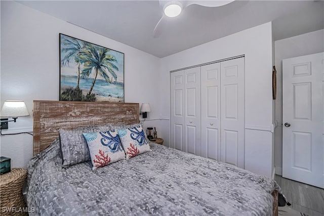 bedroom featuring a closet and ceiling fan