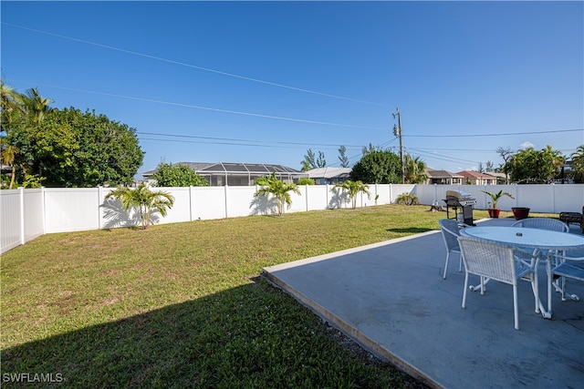 view of yard with a patio