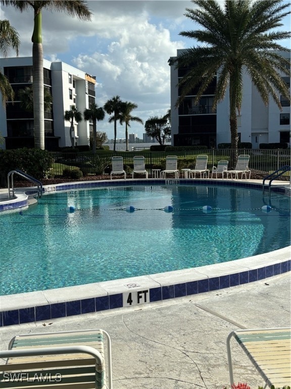 view of swimming pool