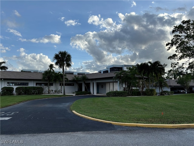 view of front of home with a front yard