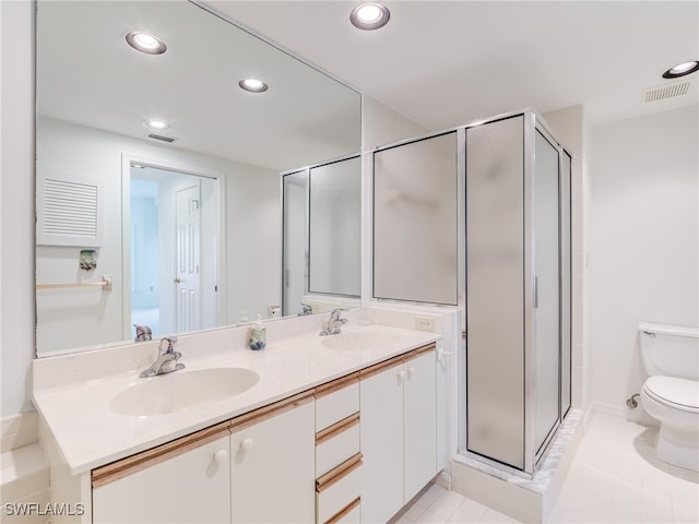 full bathroom with toilet, visible vents, a sink, and recessed lighting