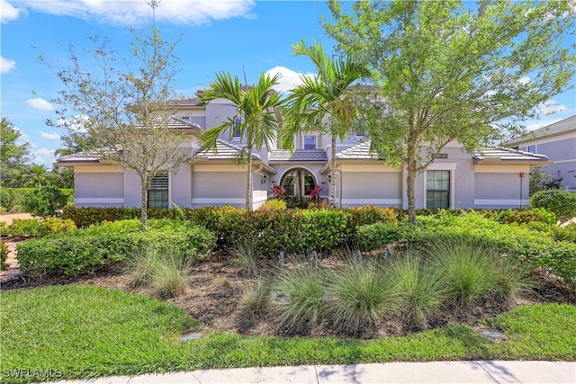 view of mediterranean / spanish-style house