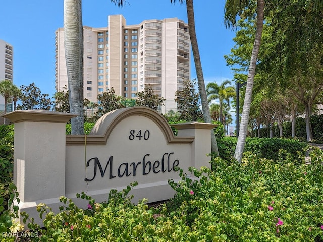 view of community / neighborhood sign