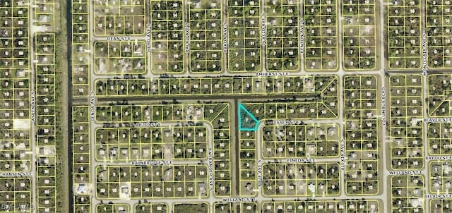 528 Brue Ave S, Lehigh Acres, FL 33974