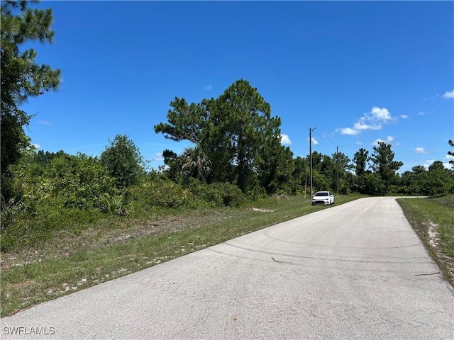 528 Brue Ave S, Lehigh Acres, FL 33974