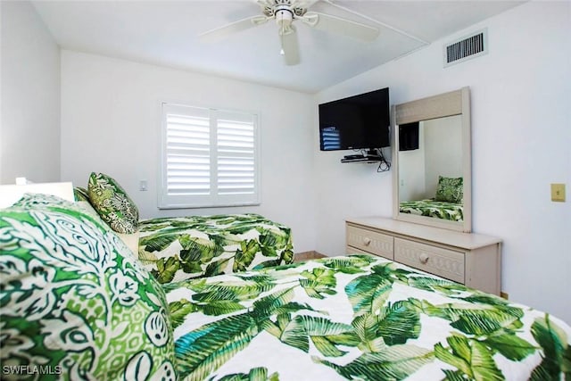 bedroom featuring ceiling fan